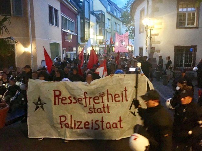 sm_freiburg-26a-solidarity-linksunten.jpg