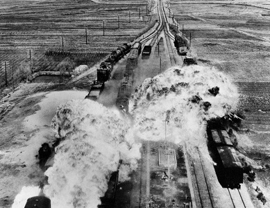 train-explosion_300x390.jpg 