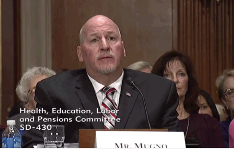 scott-mugno1_at_hearing.jpg 