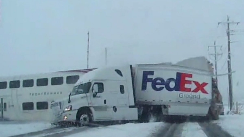 sm_fedex_train_wreck_snow.jpg 