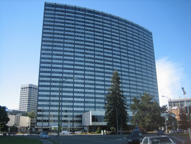 sm_kaiser_oakland_hq.jpg