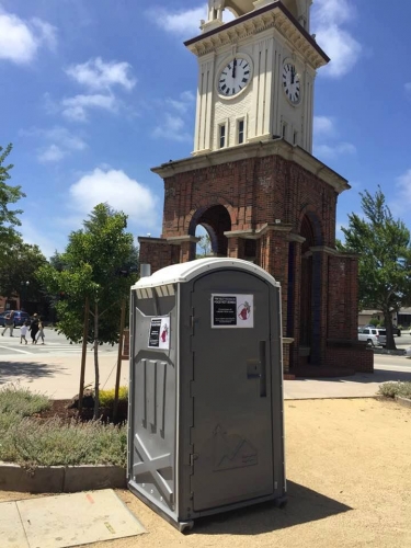 sm_food_not_bombs_public_toilet_santa_cruz_town_clock.jpg 