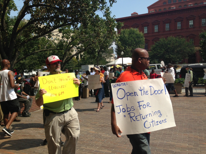 sm_atu_689_dc_metro_workers_protest_against_background_checks9_12_13.jpg 