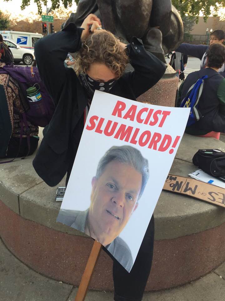 Photos: March Against Racist Slumlord Darius Mohsenin : Indybay