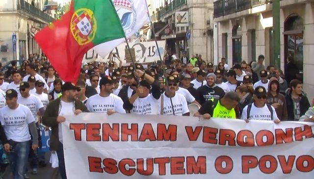 portugal_dockworkers_march_in_lisbon.jpg 