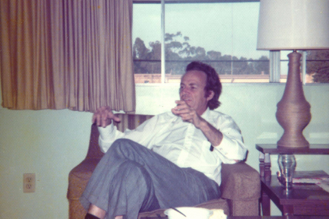 480_richard-feynman-talking-to-tim-may.jpg
