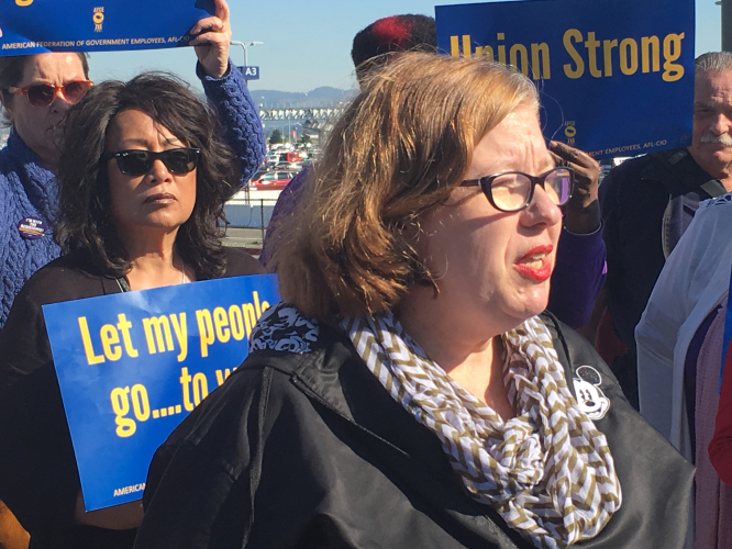 sm_afge_1230_tsa_susan_braverman_oakland_rally_1-25-19.jpg 