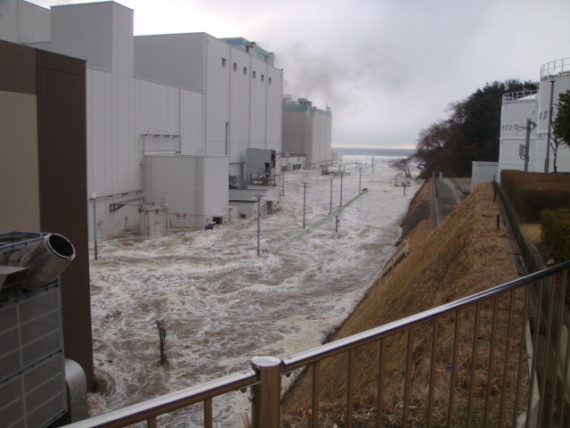 fukushima-daiichi_water-2-570x428.jpg 