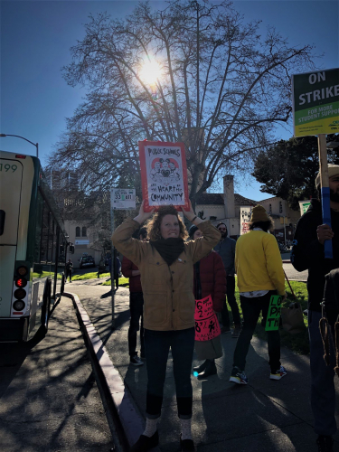 sm_oaklandteachersstrike_picketline.jpg 