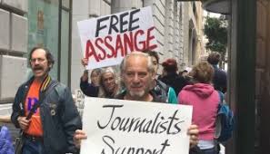 assange_sf_rally.jpeg 