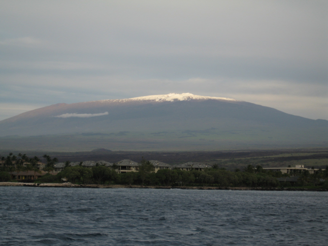 sm_mauna_kea_from_the_ocean.jpg 