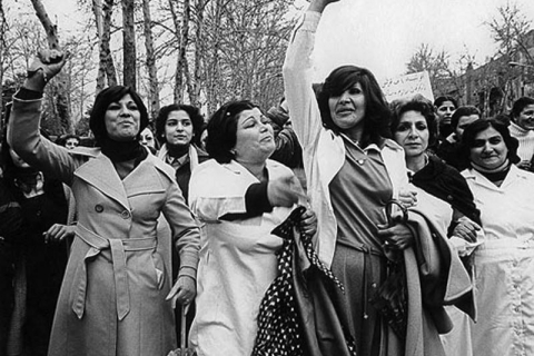 480_iranian_women_demonstrating_against__1979_enforced_hijab-1.jpg