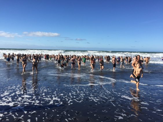 ocean_beach_polar_plunge_003.jpg 