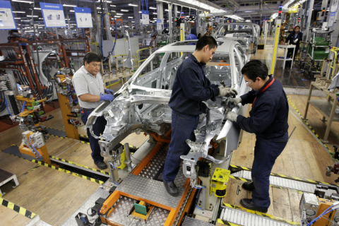 480_mexico_vw_workers_puebla.jpg