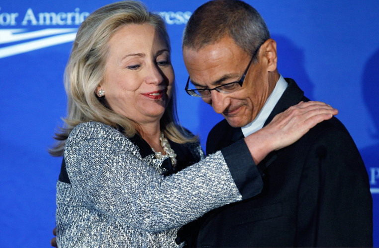 sm_clinto_hillary_with_john_podesta.jpg 