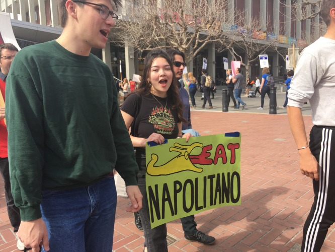 sm_uaw_2865_eat_napolitano.jpg 