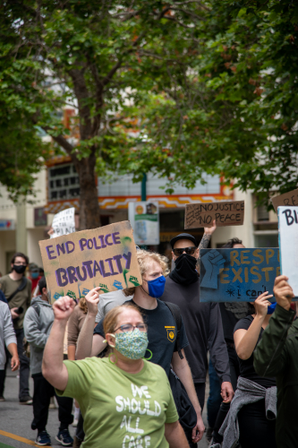 sm_santa_cruz_george_floyd_march_-_26_end_police_brutality_pacific_avenue.jpg 