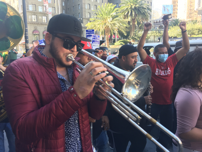 sm_iuoe39_macys_strike_rally_musician_9-17-20.jpg 