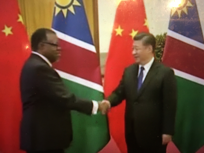 sm_namibia_president_hage_geingob_china_handshake.jpg 