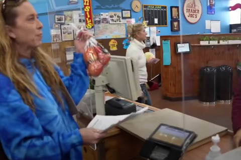 480_23-trader-joes-santa-cruz-anti-mask-protest-cash-drop-video-staci-lares-2.jpg