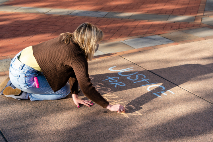 sm_mario_chalk_mario.jpg 