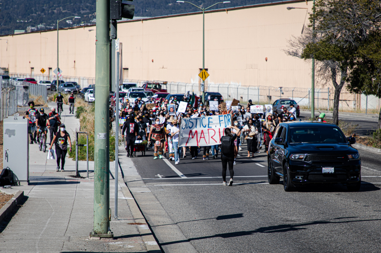 sm_mgblapproachfruitvale_bridge__which_crosses_into_alameda.jpg 