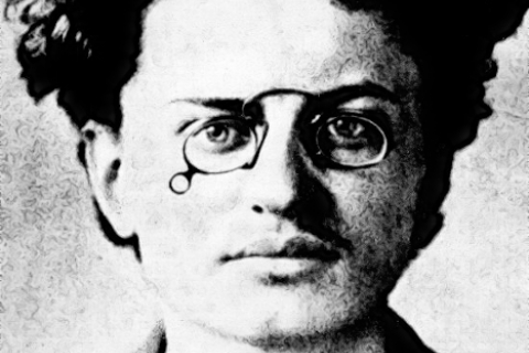 480_trotsky_as_a_young_man.jpg