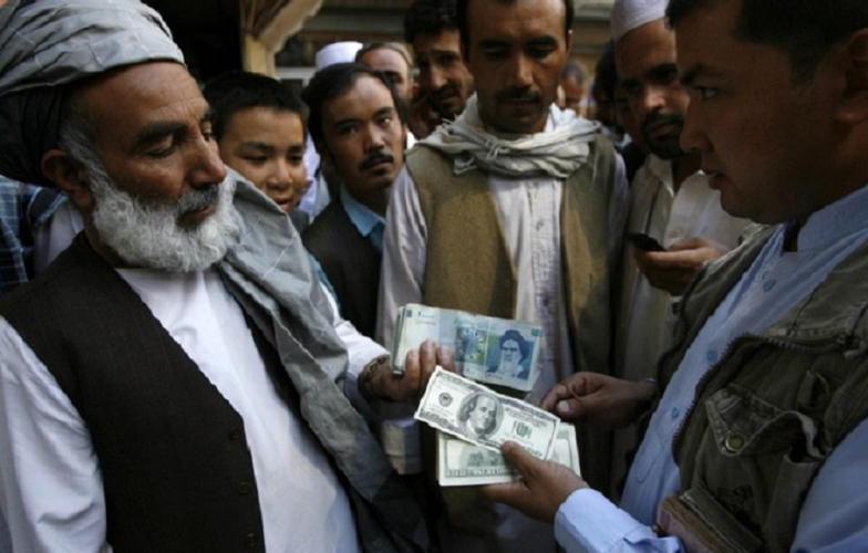 sm_afganistan_us_cash_bribes.jpg 