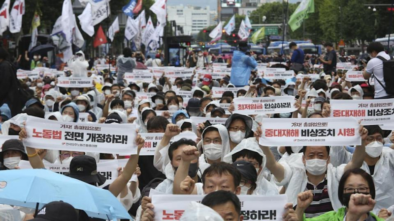 sm_korean_workers_illegal_march.jpeg 