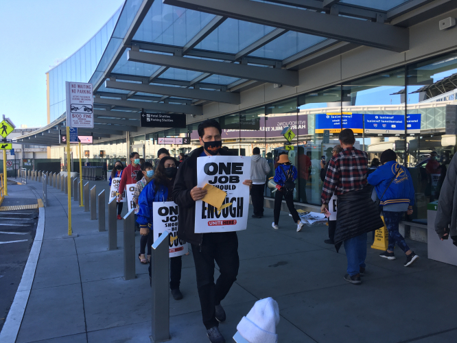 sm_unite_here_sfo_picket_11-24-21.jpg 