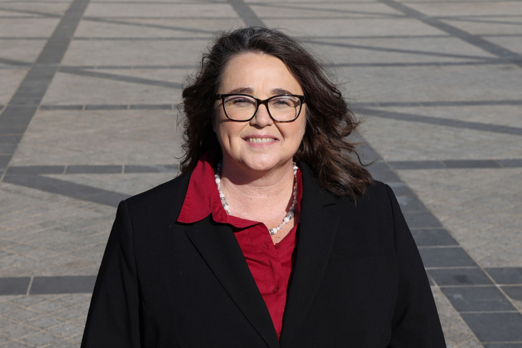 sm_burnett_lora_collins_college_professor.jpeg 