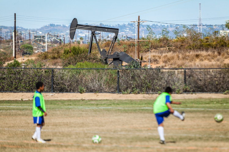 sm_rsinglewood_oil_field_gary_kavanagh_fpwc.jpg 