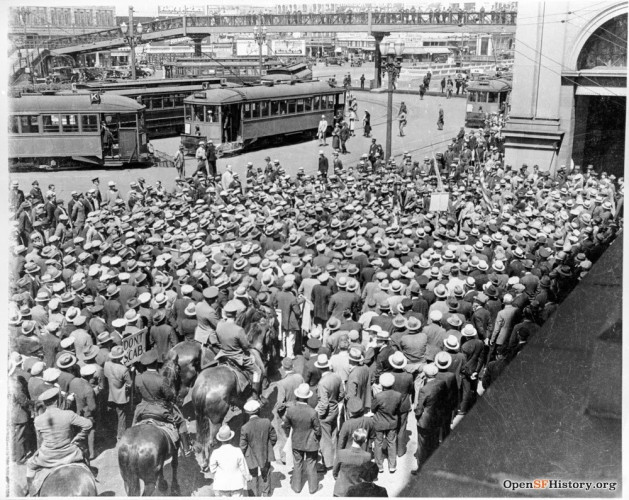 sm_sf_general_strike_mass_crowd_ferry_building.jpeg 