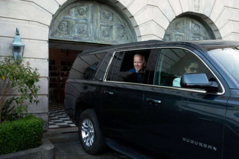 480_biden_leaving_feinstein_blum_mansion_10-3-19.jpg