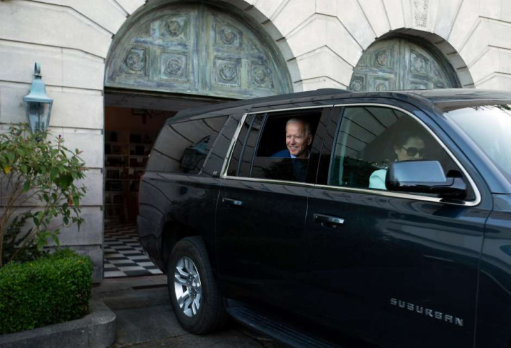 sm_biden_leaving_feinstein_blum_mansion_10-3-19.jpg 