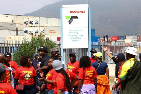 sa_transnet_dockers_strike.jpg