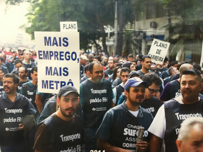 sm_brazil_sao_paulo_transit_workers_marching.jpg 