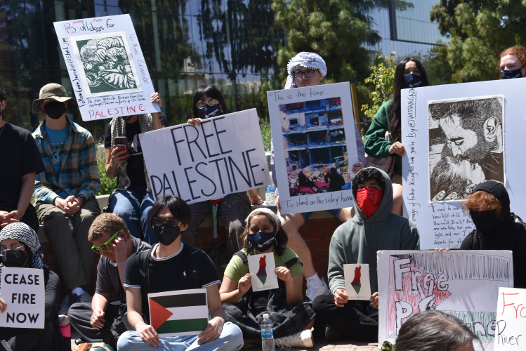 Photo from the sit-in at CSU-Fresno on May 1