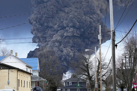 480_e._palestine_plume_train_derailment_ap_23044465686358_ky_0213.jpeg