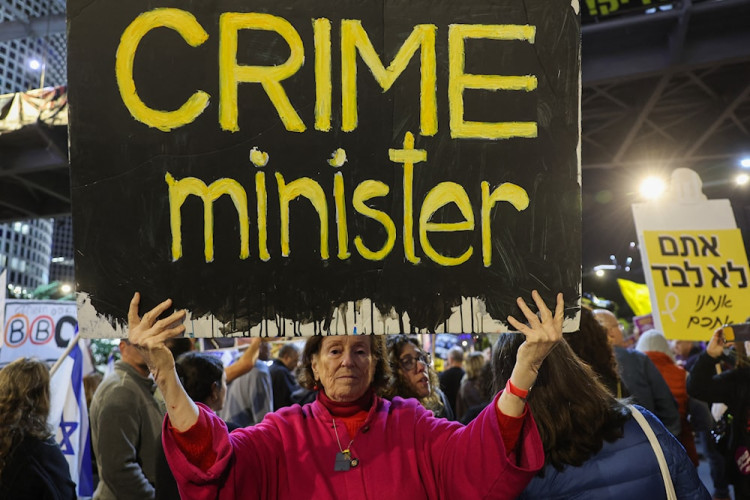 Zionists protest against their leader