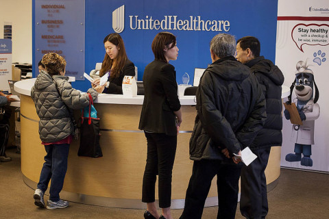 480_united_healthcare_booth_investers.jpg
