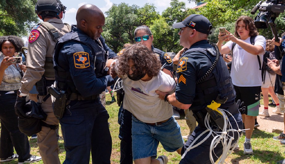 𝐔𝐧𝐢𝐯𝐞𝐫𝐬𝐢𝐭𝐲 𝐨𝐟 𝐓𝐞𝐱𝐚𝐬 𝐩𝐨𝐥𝐢𝐜𝐞 𝐚𝐛𝐝𝐮𝐜𝐭 𝐚 𝐏𝐚𝐥𝐞𝐬𝐭𝐢𝐧𝐢𝐚𝐧 𝐩𝐫𝐨𝐭𝐞𝐬𝐭𝐞𝐫