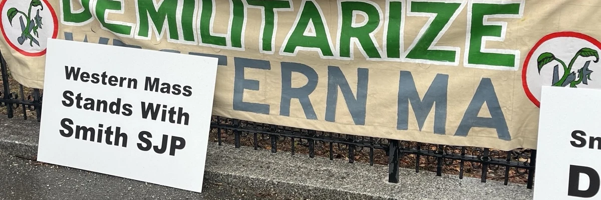 𝘽𝙖𝙣𝙣𝙚𝙧𝙨 𝙖𝙩 𝙖 𝙘𝙤𝙢𝙢𝙪𝙣𝙞𝙩𝙮 𝙧𝙖𝙡𝙡𝙮 𝙖𝙣𝙙 𝙥𝙧𝙚𝙨𝙨 𝙘𝙤𝙣𝙛𝙚𝙧𝙚𝙣𝙘𝙚 𝙞𝙣 𝙨𝙪𝙥𝙥𝙤𝙧𝙩 𝙤f Palestine