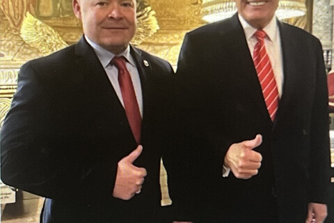 O'Brien and Trump Thumbs Up