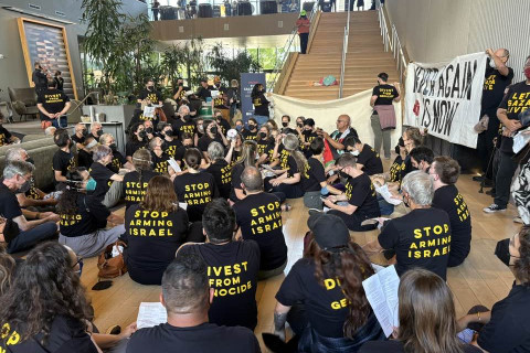 Sit-In in the hotel lobby