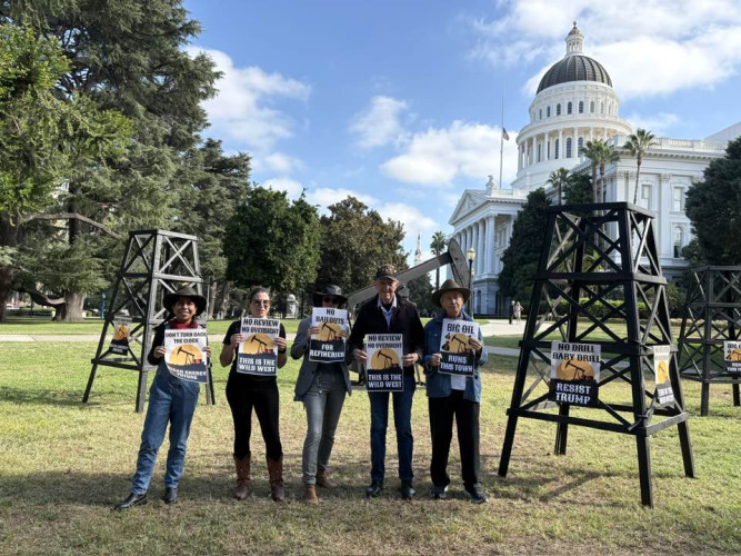 Oil rigs at the Capitol