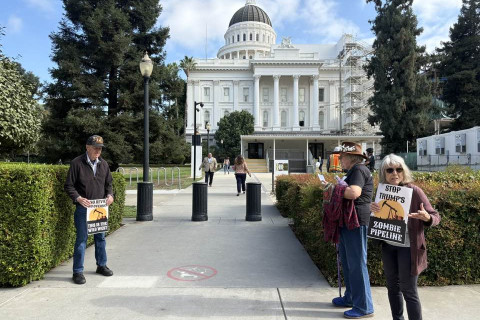 Climate activists at the State Capitol