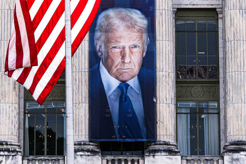 Washington D.C. propaganda image of the convicted felon President Trump shows his desire to be a dictator, and much worse.