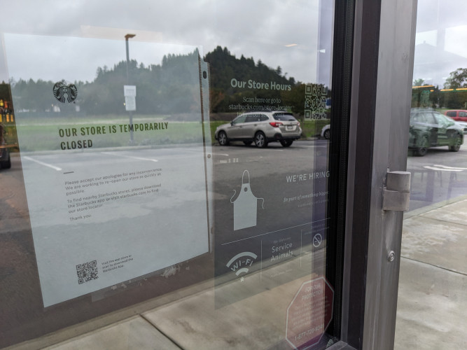 sm_scotts_valley_starbucks_closed_due_to_strike.jpg
