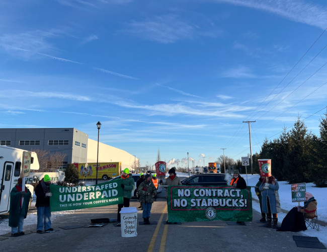 sm_starbucks_strike_2.jpg